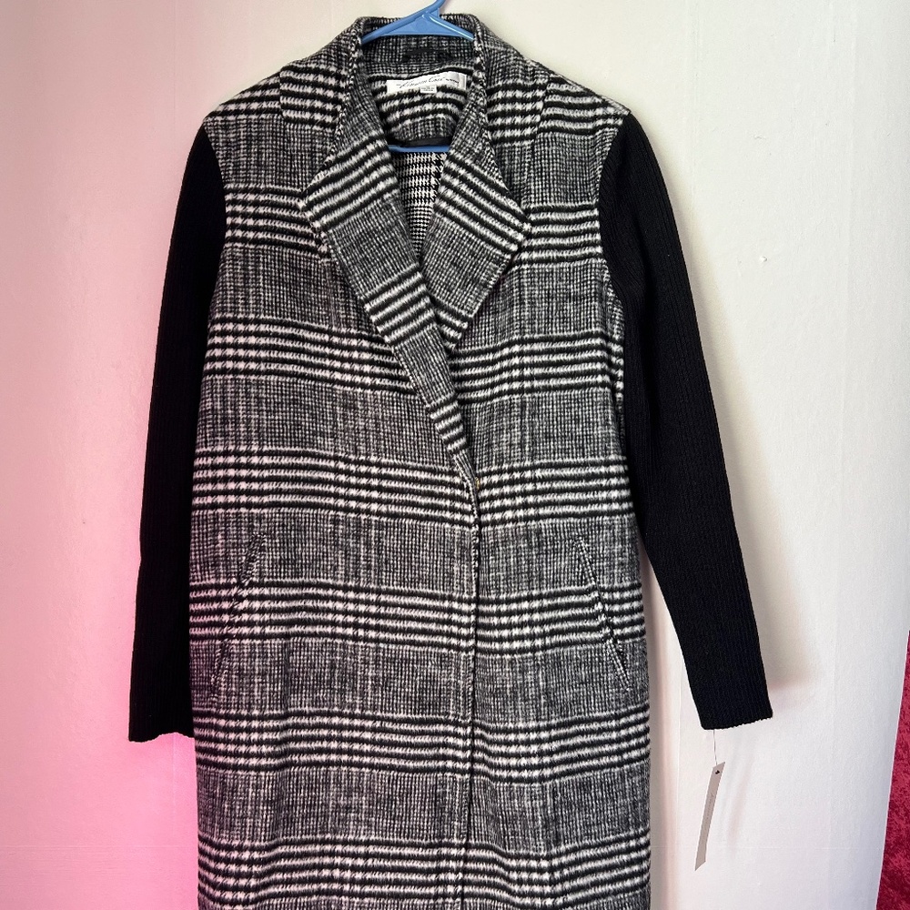 Kenneth Cole Women's Plaid Wool Coat New with tags MEDIUM